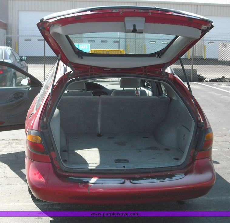 image for item 3249 1997 Ford Taurus GL wagon