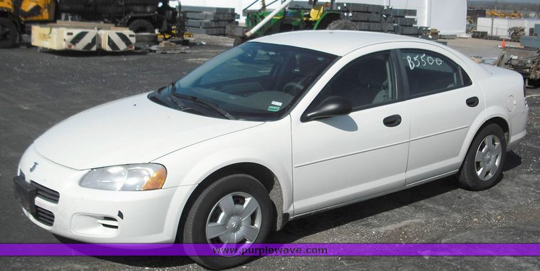 image for item 3250 2003 Dodge Stratus SE