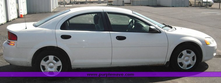 image for item 3250 2003 Dodge Stratus SE