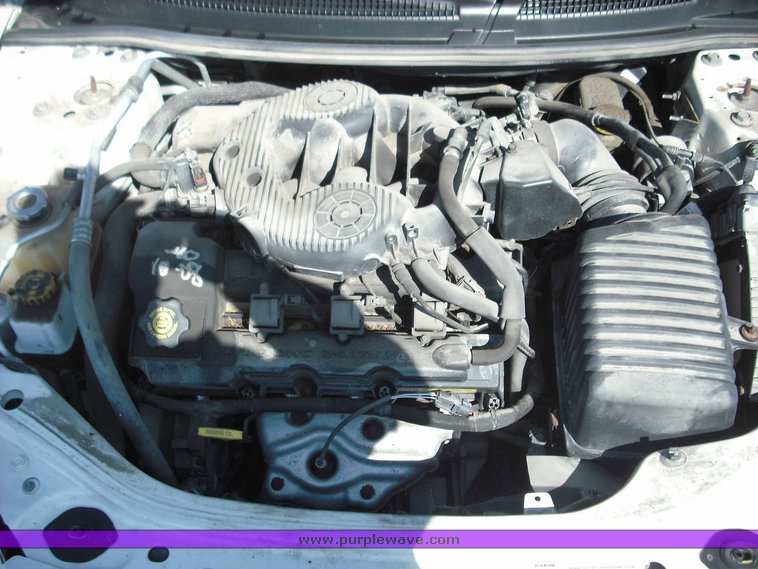 image for item 3250 2003 Dodge Stratus SE
