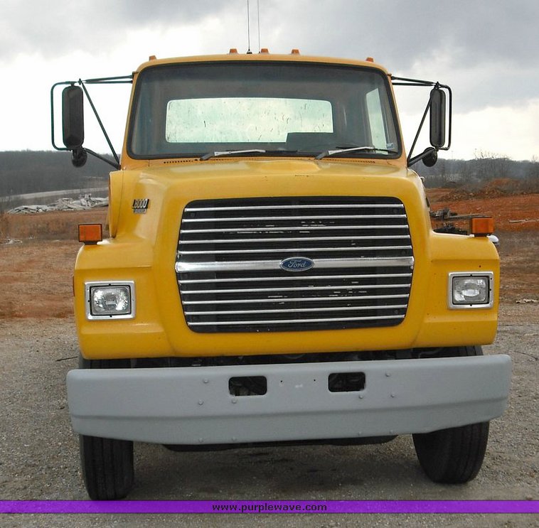 image for item 3251 1991 Ford LNT8000F flatbed truck