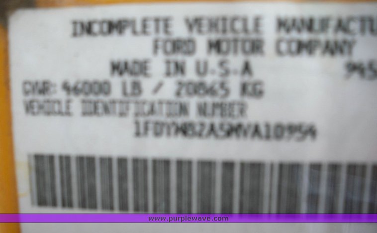 image for item 3251 1991 Ford LNT8000F flatbed truck