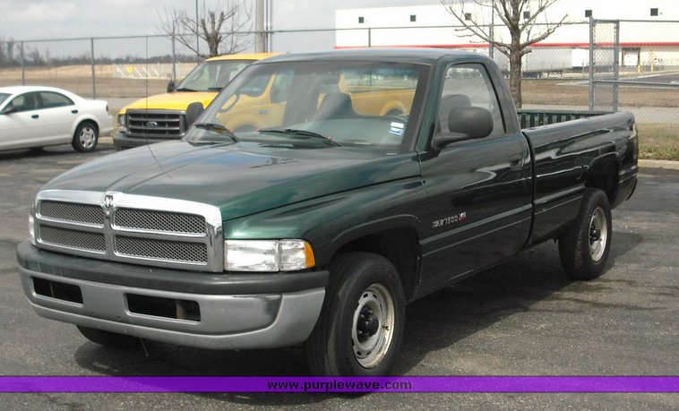 image for item 3256 1999 Dodge Ram 1500 pickup