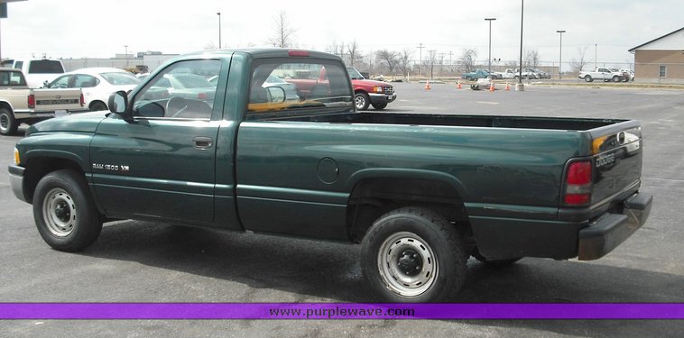 image for item 3256 1999 Dodge Ram 1500 pickup