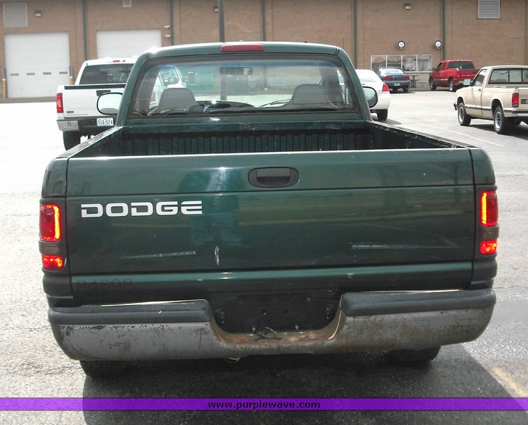 image for item 3256 1999 Dodge Ram 1500 pickup
