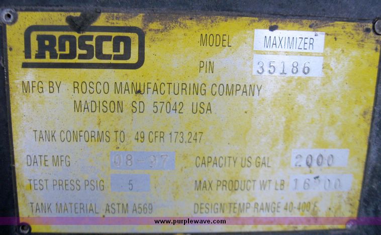 image for item 5642 1998 International 4900 oil distribution truck