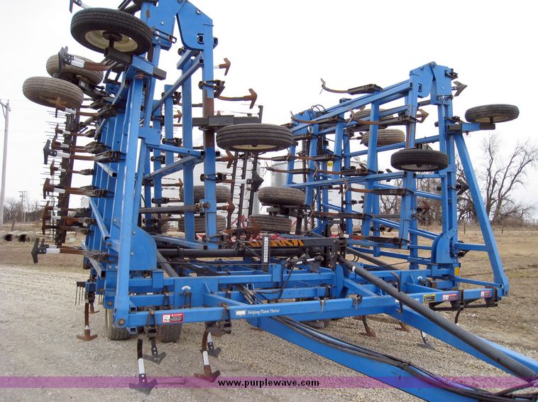 image for item 1100 1998 DMI Tigermate II field cultivator with harrows