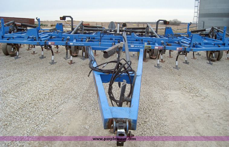 image for item 1100 1998 DMI Tigermate II field cultivator with harrows