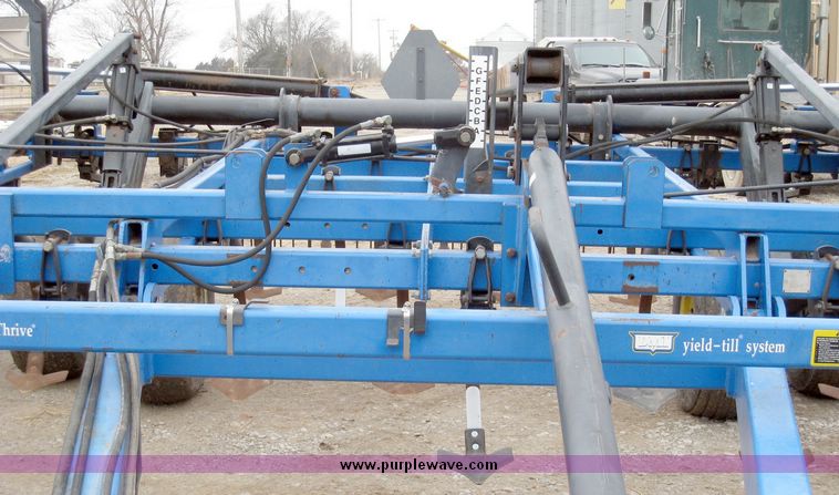 image for item 1100 1998 DMI Tigermate II field cultivator with harrows