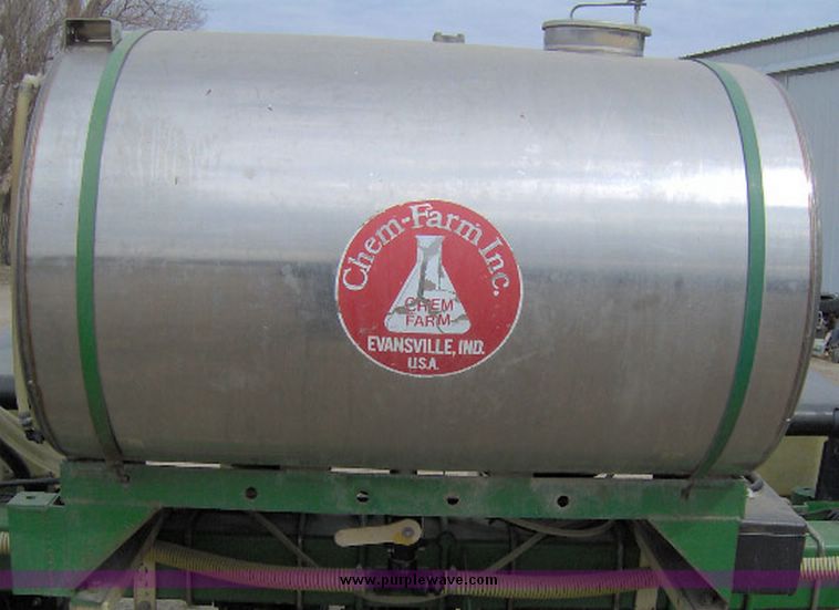 image for item 1200 1998 John Deere 1750 MaxEmergePlus Vacumeter Conservation planter