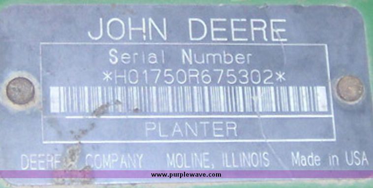 image for item 1200 1998 John Deere 1750 MaxEmergePlus Vacumeter Conservation planter