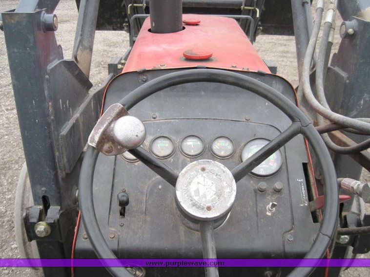 image for item 1500 Massey-Ferguson 285 tractor