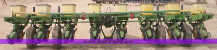 image for item 1760 John Deere 7000 8R30 pull type planter