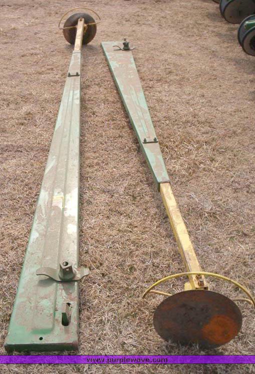 image for item 1760 John Deere 7000 8R30 pull type planter