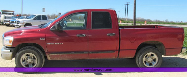image for item 1901 2006 Dodge 1500 quad cab SLT pickup