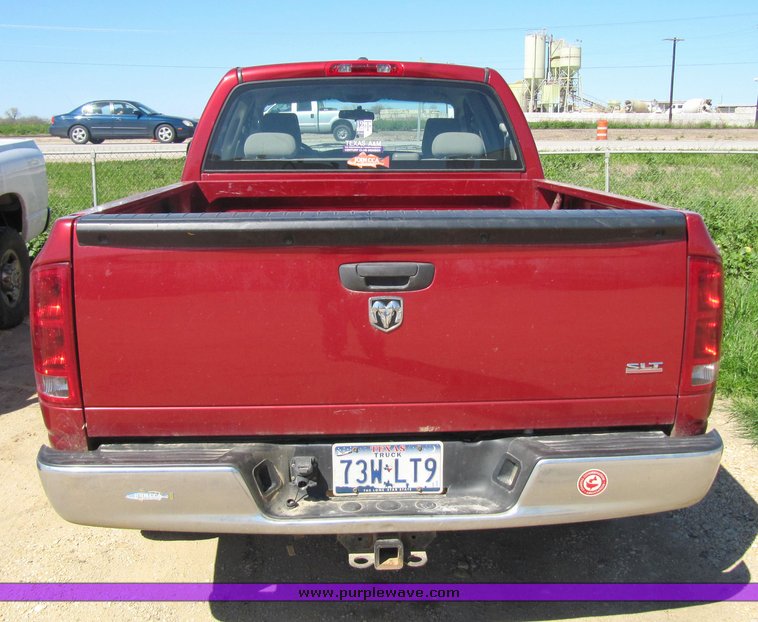 image for item 1901 2006 Dodge 1500 quad cab SLT pickup