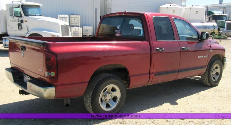 image for item 1901 2006 Dodge 1500 quad cab SLT pickup