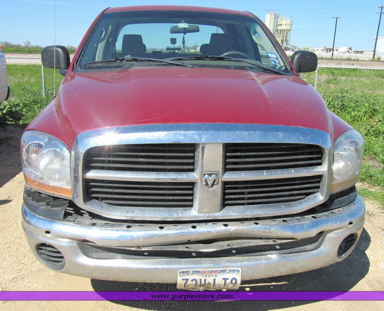 image for item 1901 2006 Dodge 1500 quad cab SLT pickup