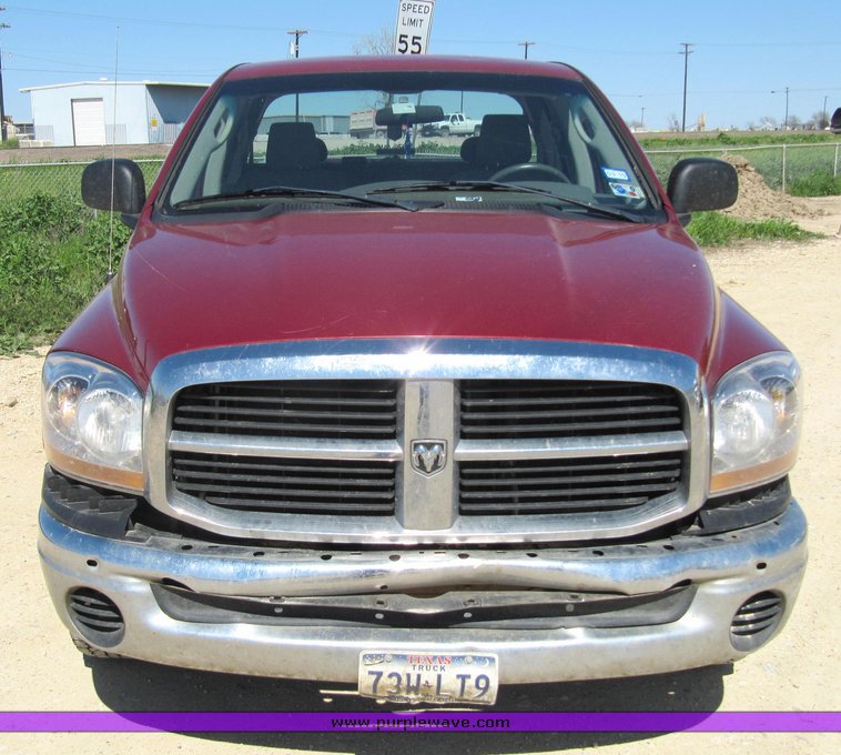 image for item 1901 2006 Dodge 1500 quad cab SLT pickup