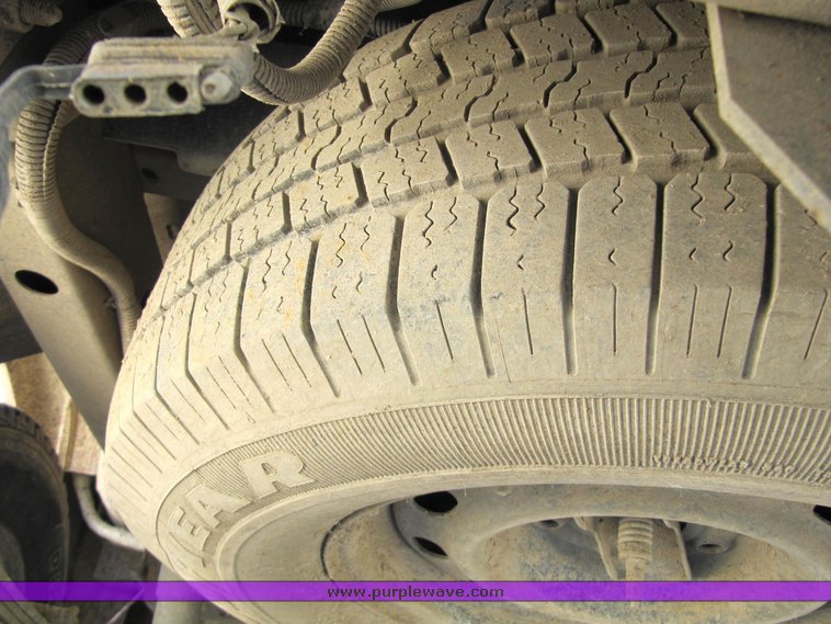 image for item 1901 2006 Dodge 1500 quad cab SLT pickup