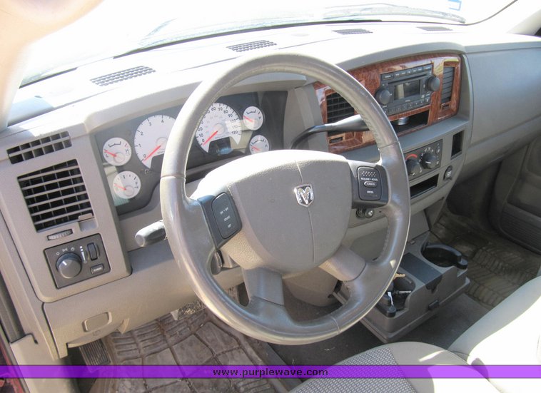 image for item 1901 2006 Dodge 1500 quad cab SLT pickup