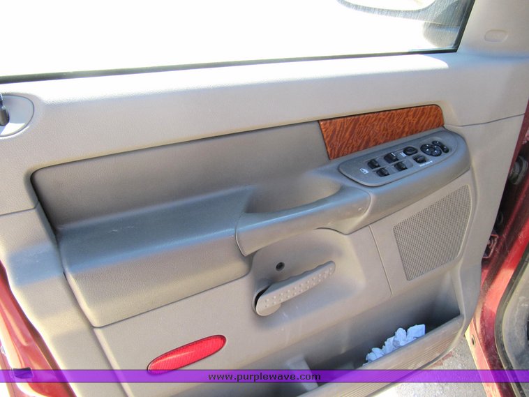 image for item 1901 2006 Dodge 1500 quad cab SLT pickup