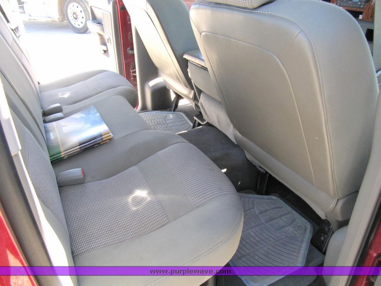 image for item 1901 2006 Dodge 1500 quad cab SLT pickup