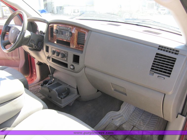 image for item 1901 2006 Dodge 1500 quad cab SLT pickup