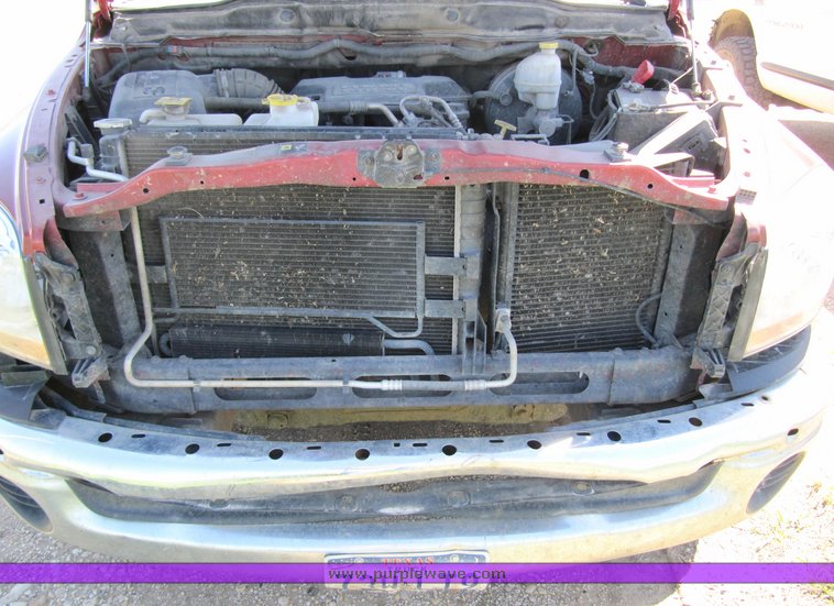 image for item 1901 2006 Dodge 1500 quad cab SLT pickup