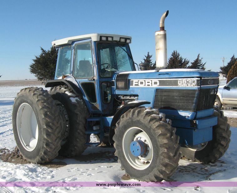 image for item 2000 1993 Ford 8830 MFWD tractor