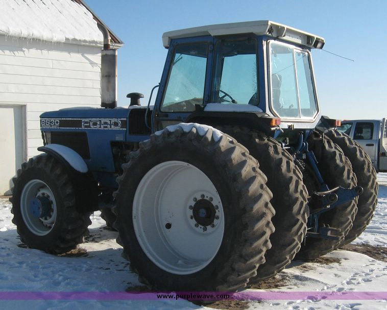 image for item 2000 1993 Ford 8830 MFWD tractor
