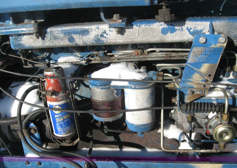 image for item 2000 1993 Ford 8830 MFWD tractor