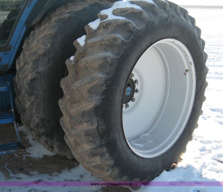 image for item 2000 1993 Ford 8830 MFWD tractor