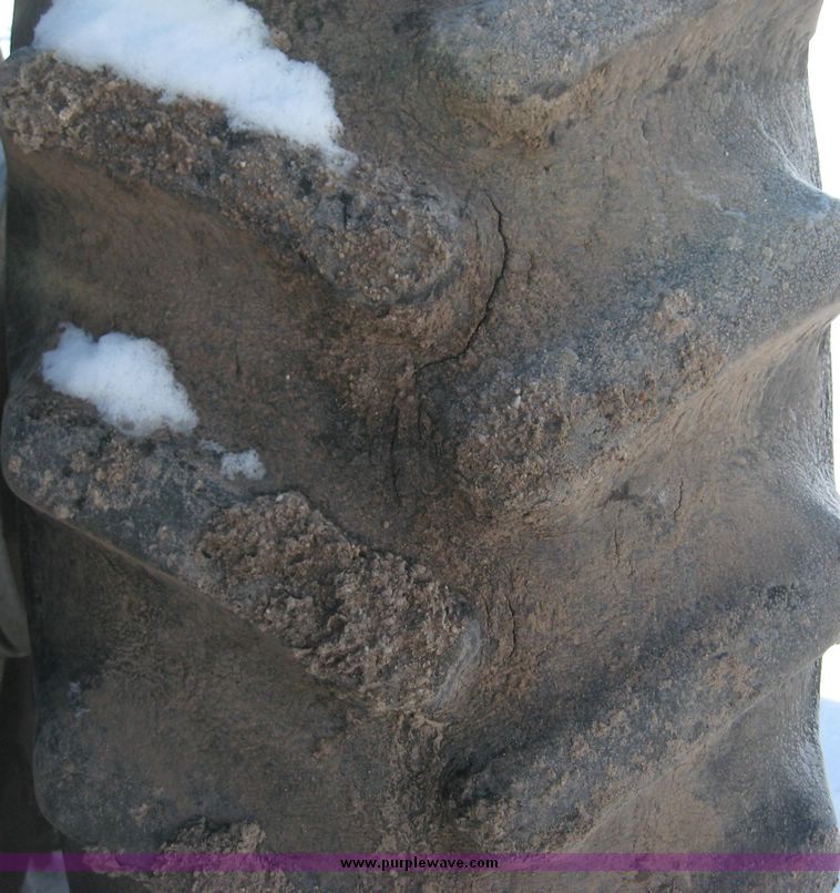 image for item 2000 1993 Ford 8830 MFWD tractor