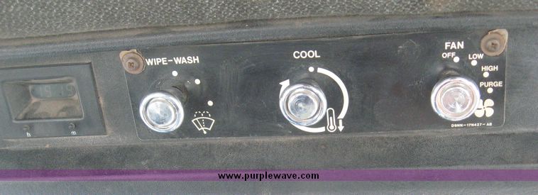 image for item 2000 1993 Ford 8830 MFWD tractor