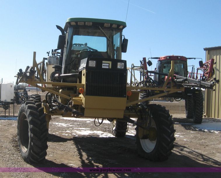 image for item 2005 1993 Ag-Chem RoGator 664 self propelled sprayer