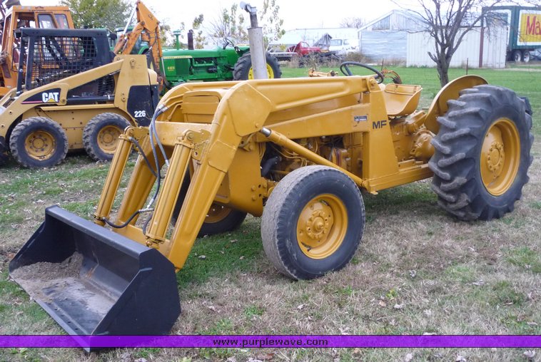 image for item 2098 Massey-Ferguson MF40 tractor with loader