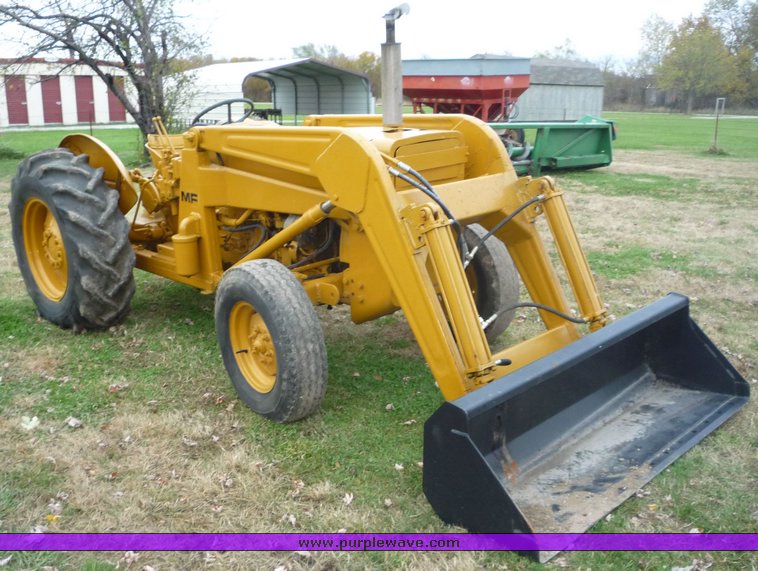 image for item 2098 Massey-Ferguson MF40 tractor with loader