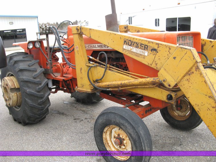 image for item 3000 Allis-Chalmers 180 tractor with Koyker K5 loader