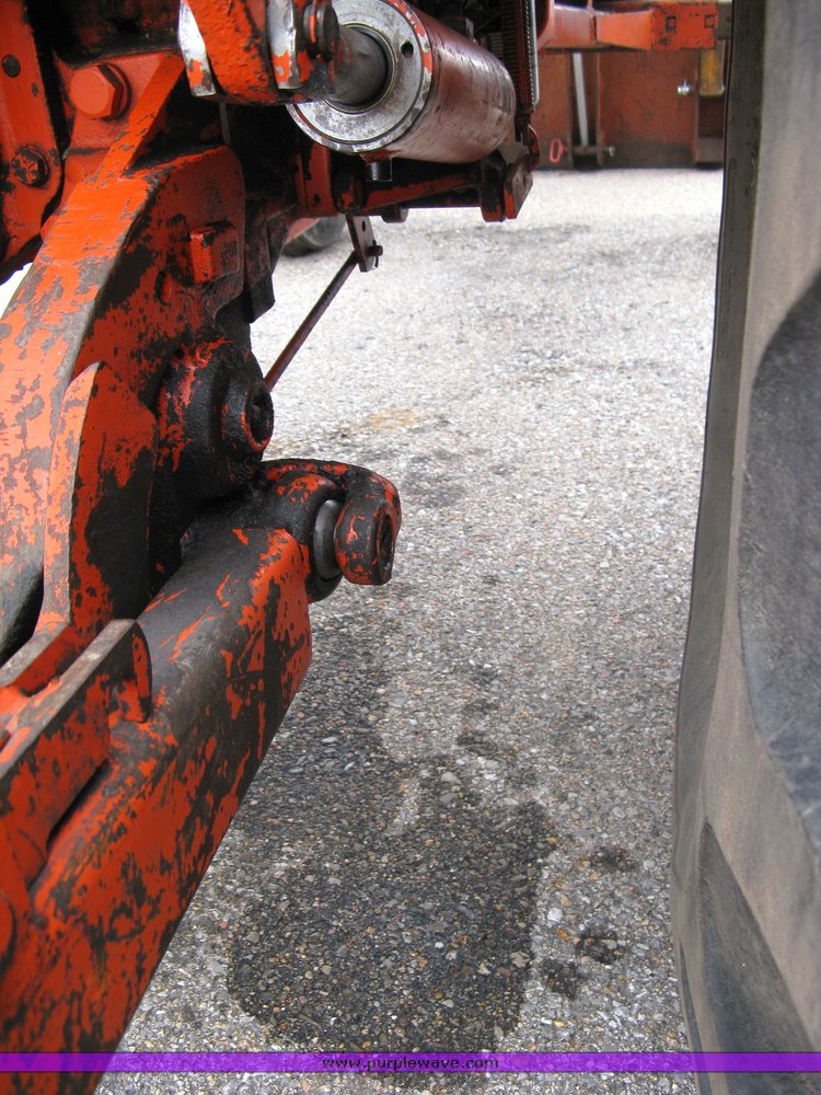 image for item 3000 Allis-Chalmers 180 tractor with Koyker K5 loader