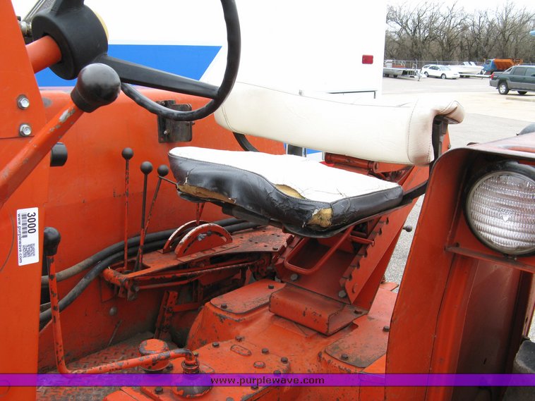 image for item 3000 Allis-Chalmers 180 tractor with Koyker K5 loader