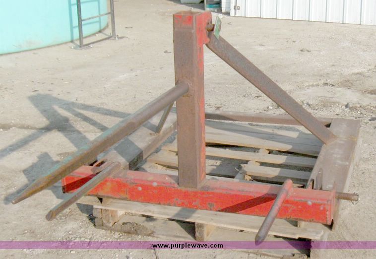 image for item 3085 Three point bale spike with fork lift attachment
