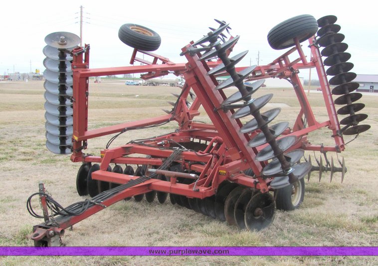 image for item 3216 Case 3900 32' disc