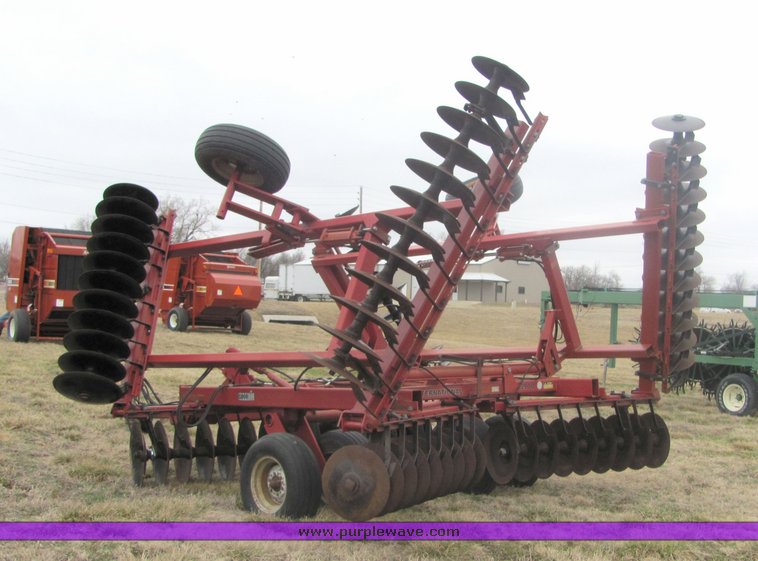 image for item 3216 Case 3900 32' disc