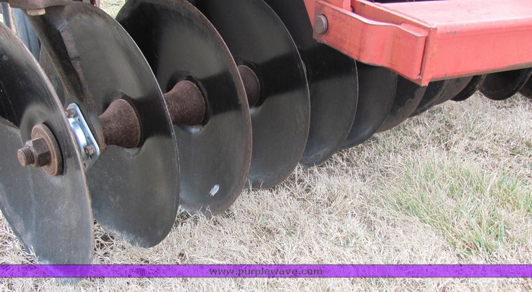 image for item 3216 Case 3900 32' disc