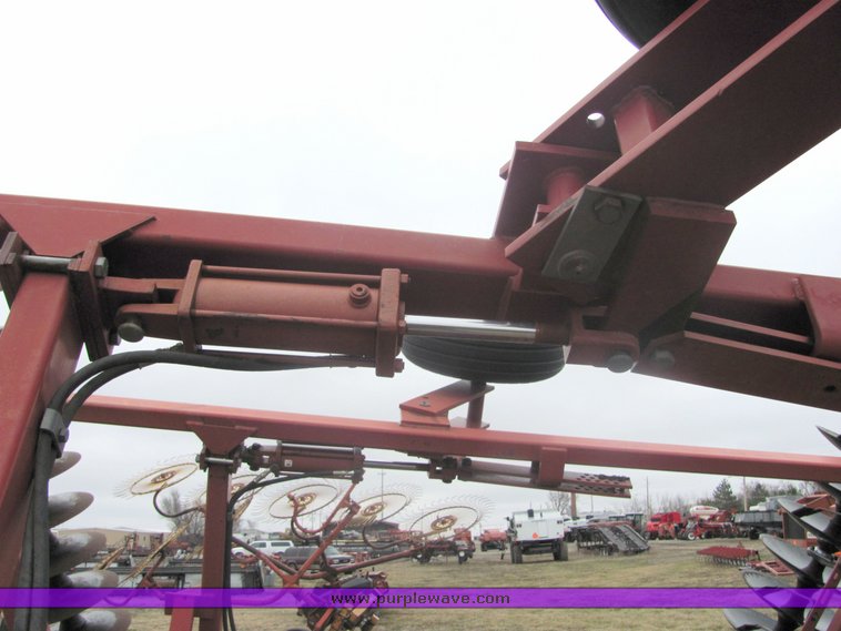 image for item 3216 Case 3900 32' disc