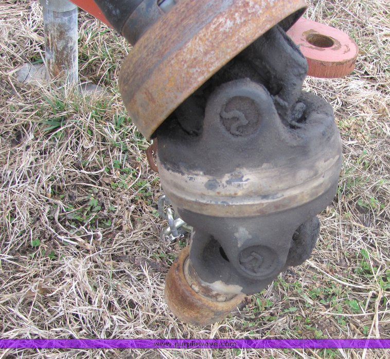 image for item 3218 2003 Hesston 956A round baler