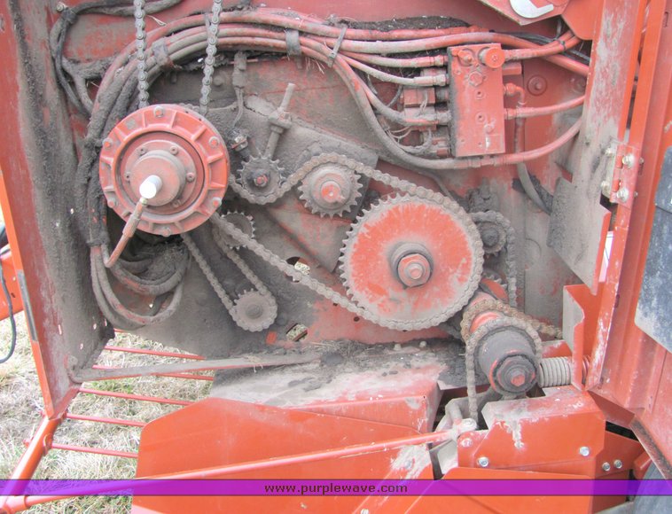 image for item 3218 2003 Hesston 956A round baler