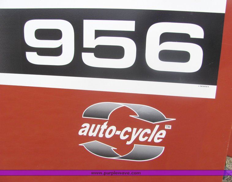 image for item 3218 2003 Hesston 956A round baler