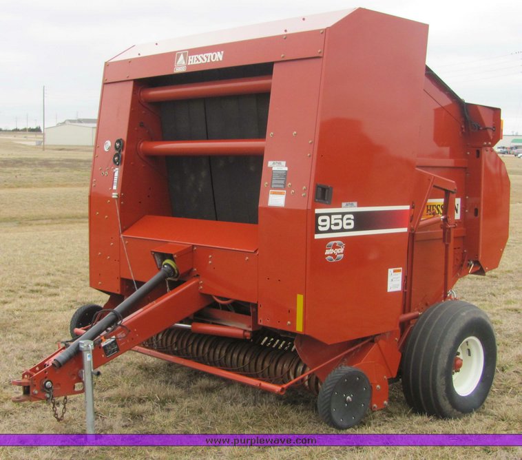 image for item 3231 2003 Hesston 956A mesh wrap round baler